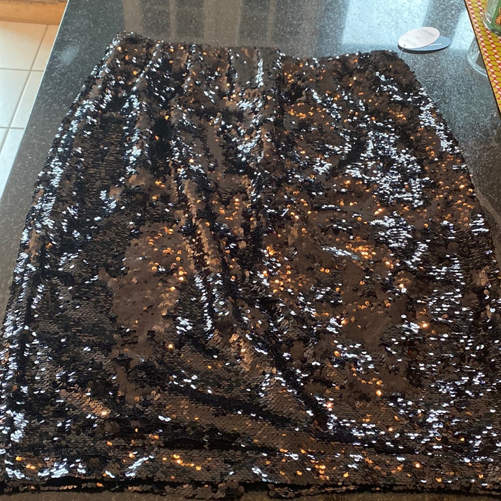 NWT SCOOP black sequin midi skirt size: 20